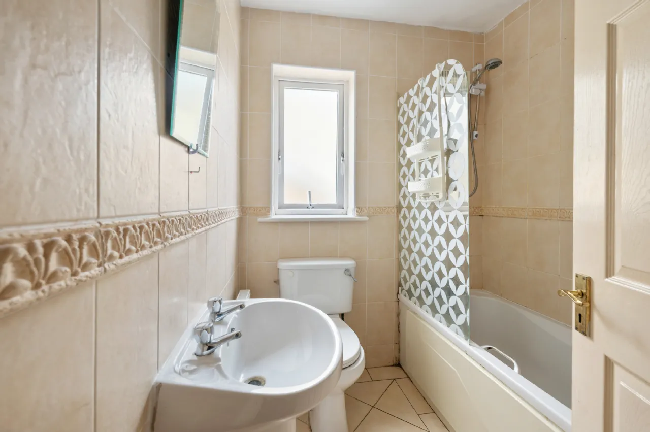 Photo of 52 Cluain Alainn, Hurlers Cross, Shannon, Co. Clare, V14 Y243