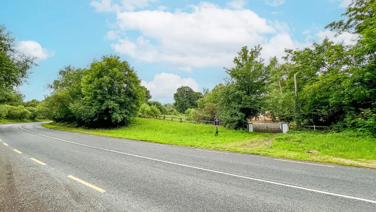 Photo of Derelict Bungalow, Brownsbarn, Thomastown, Co Kilkenny, R95 AK5V