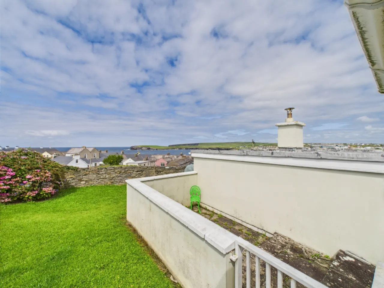 Photo of 16 Castlefield, Kilkee, Co. Clare, V15 K351