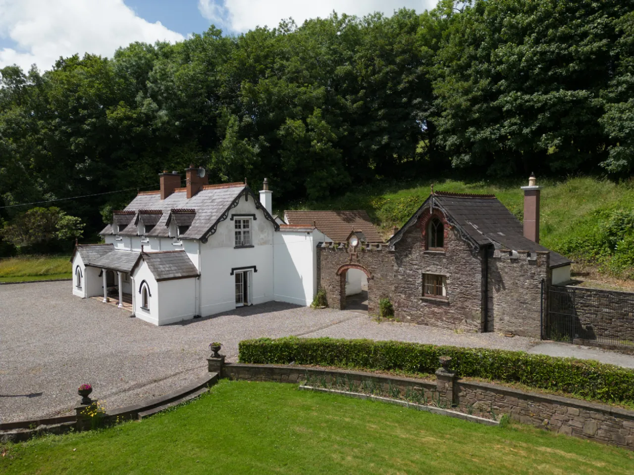 Photo of Ballynona Cottage, Ballynona South, Midleton, Co Cork, P25 E009