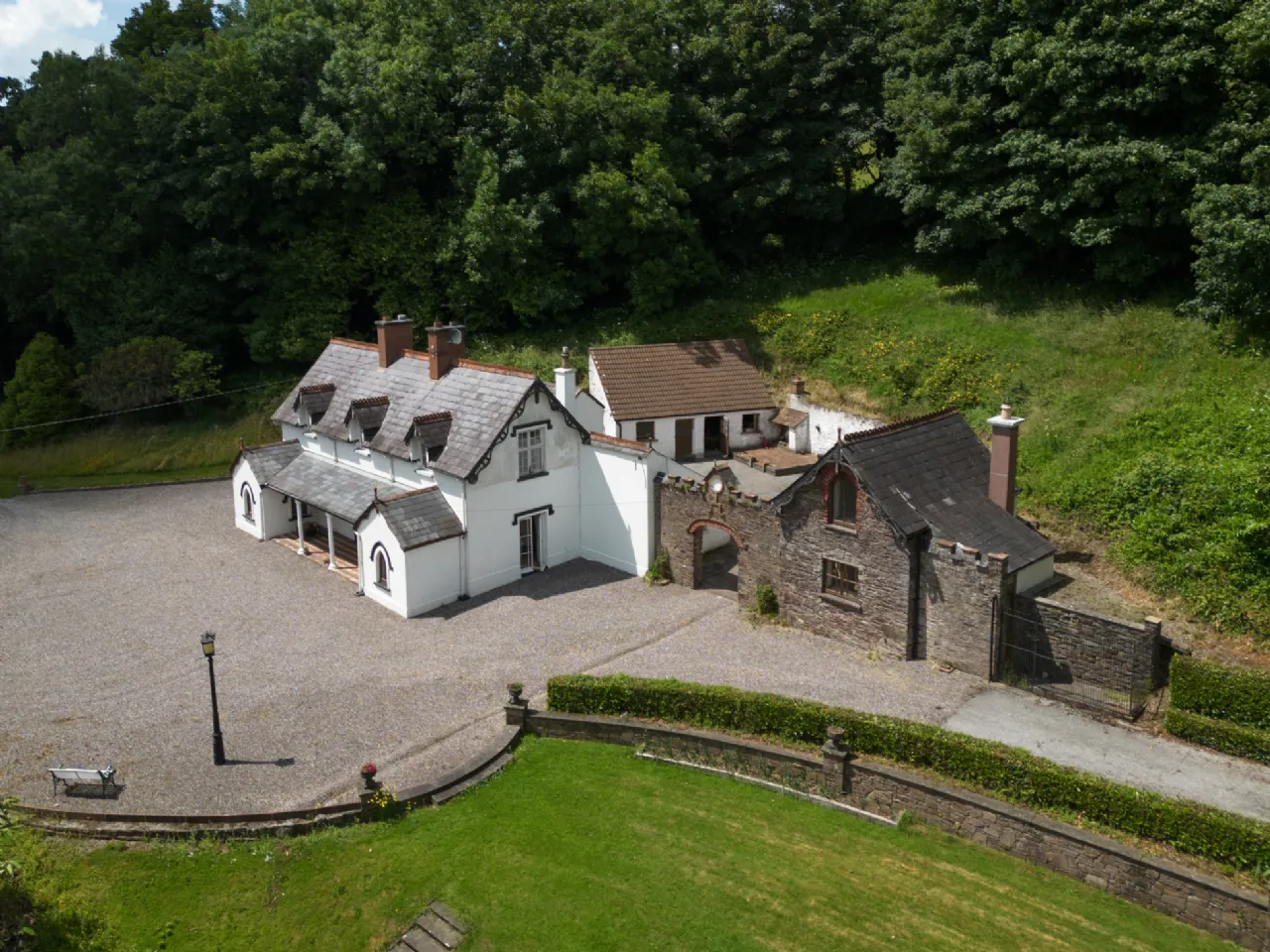 Photo of Ballynona Cottage, Ballynona South, Midleton, Co Cork, P25 E009