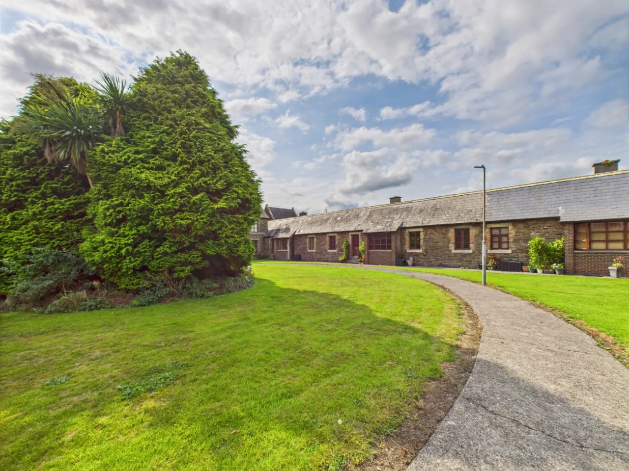 Photo of 2 Manor Court, Cork Road, Waterford, X91 FD77