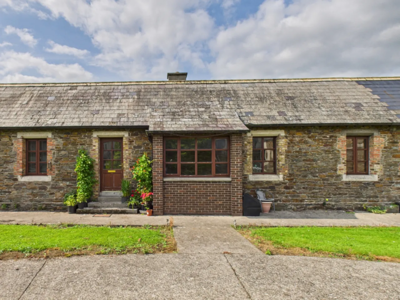 Photo of 2 Manor Court, Cork Road, Waterford, X91 FD77