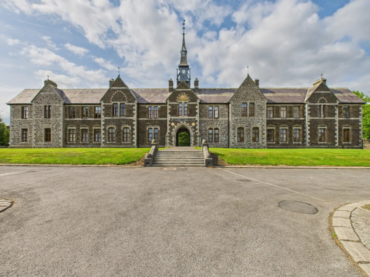 Photo of 2 Manor Court, Cork Road, Waterford, X91 FD77