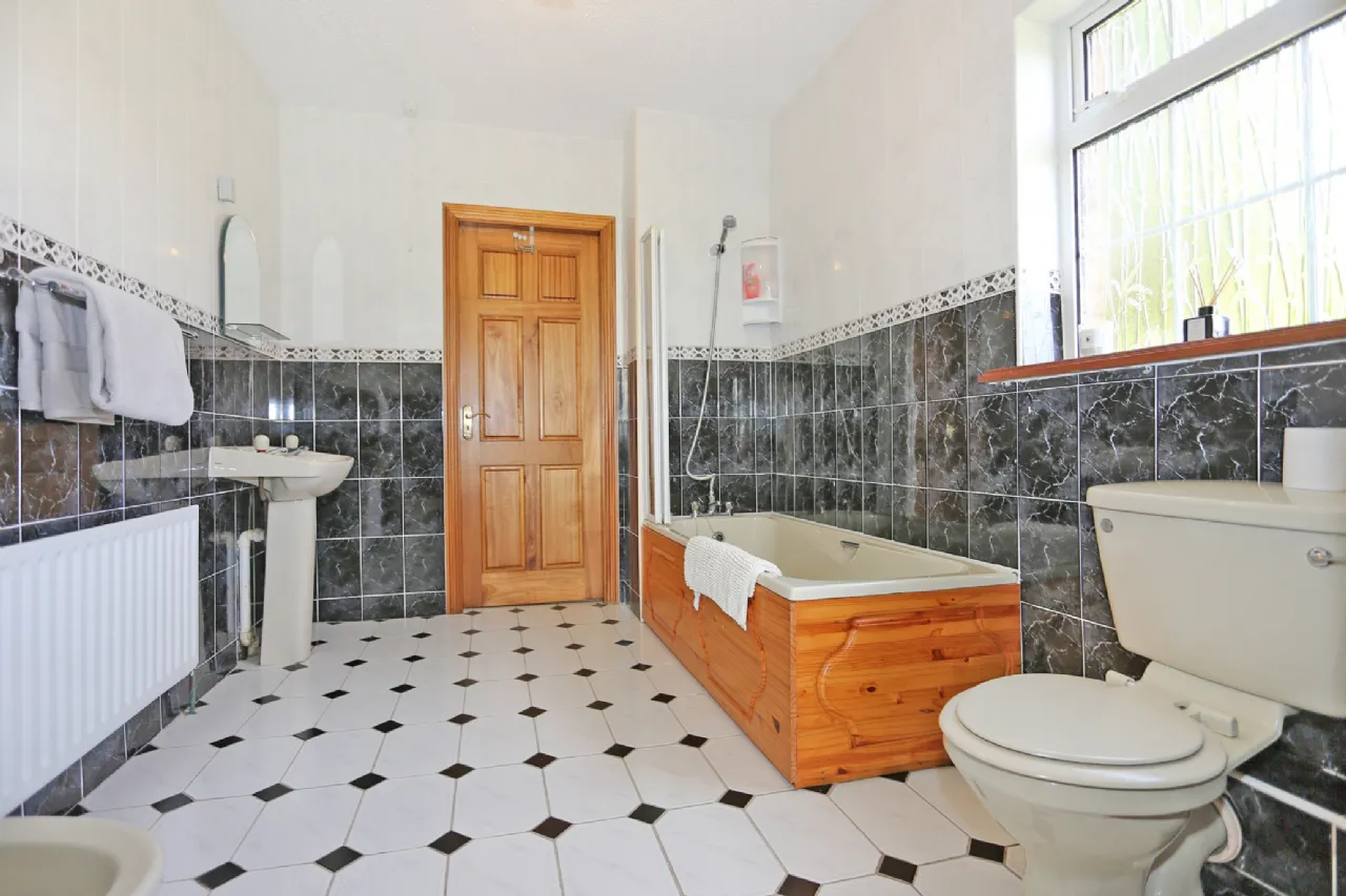 Photo of Ballyduff, Barefield, Ennis, Co. Clare., V95 YXE9