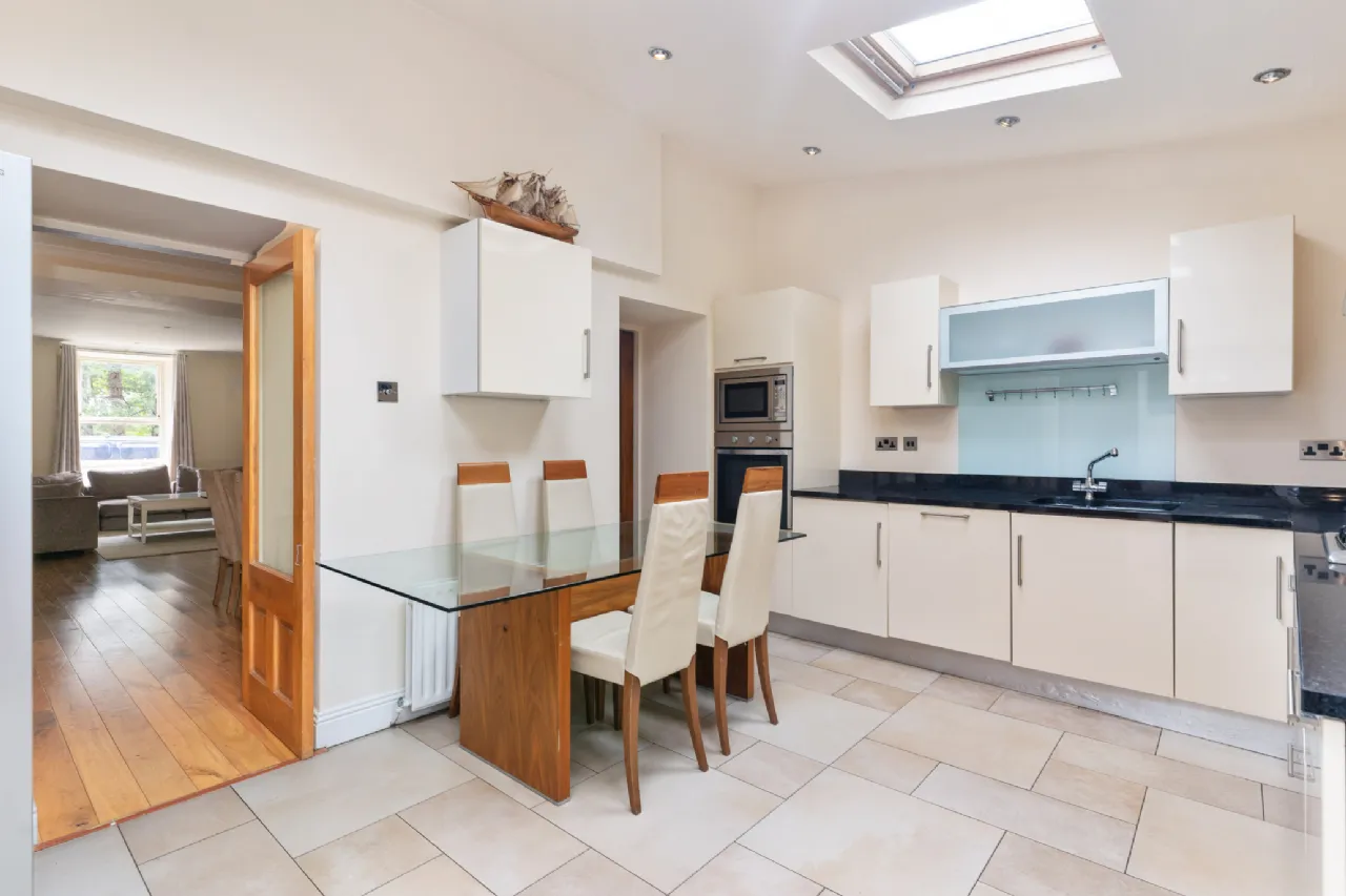 Photo of 1 Floraville, Brookvale Road, Donnybrook, Dublin 4, D04 W3V5