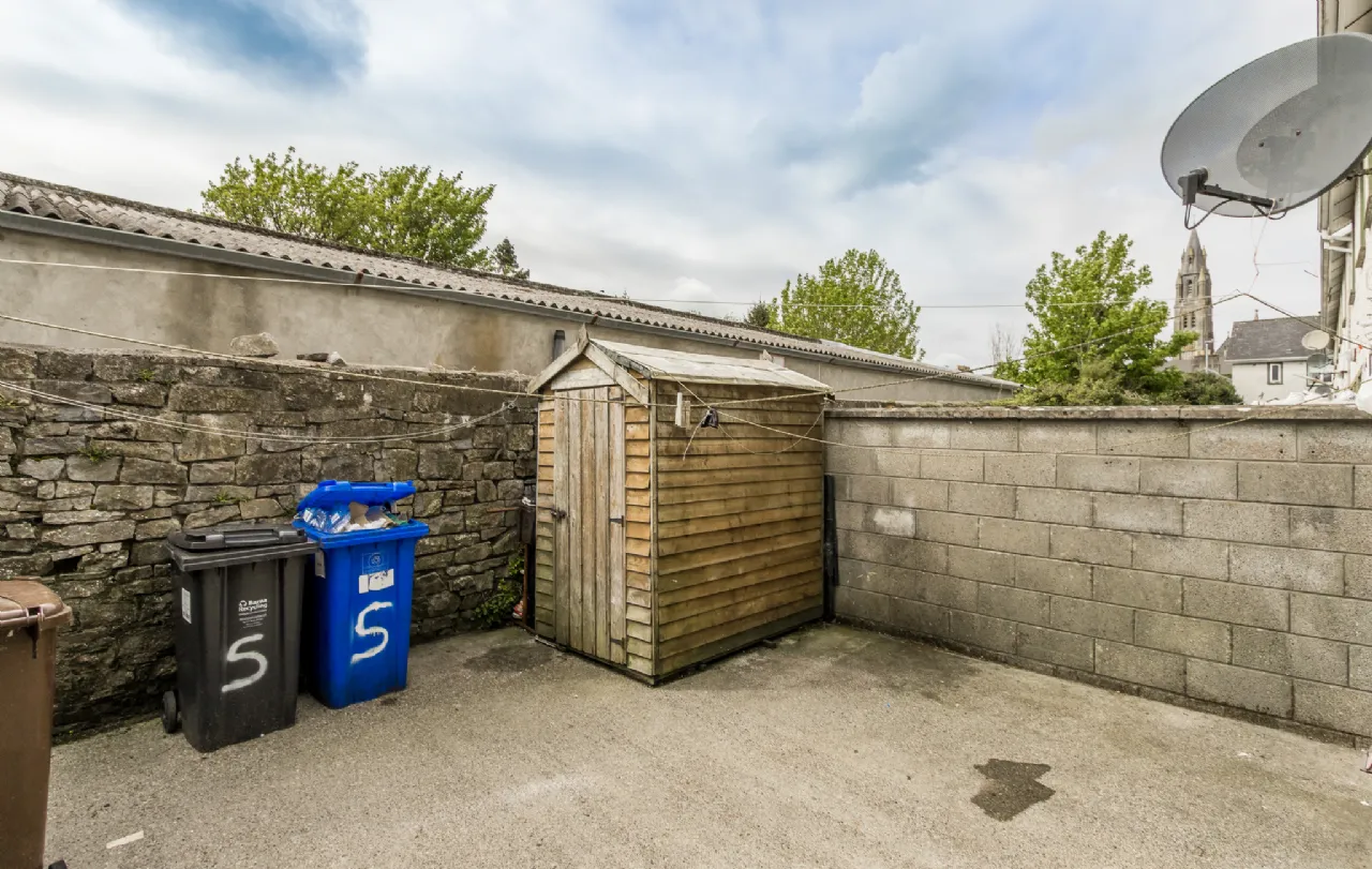 Photo of 5 Bank Gardens, Henry Street, Roscommon, F42F884