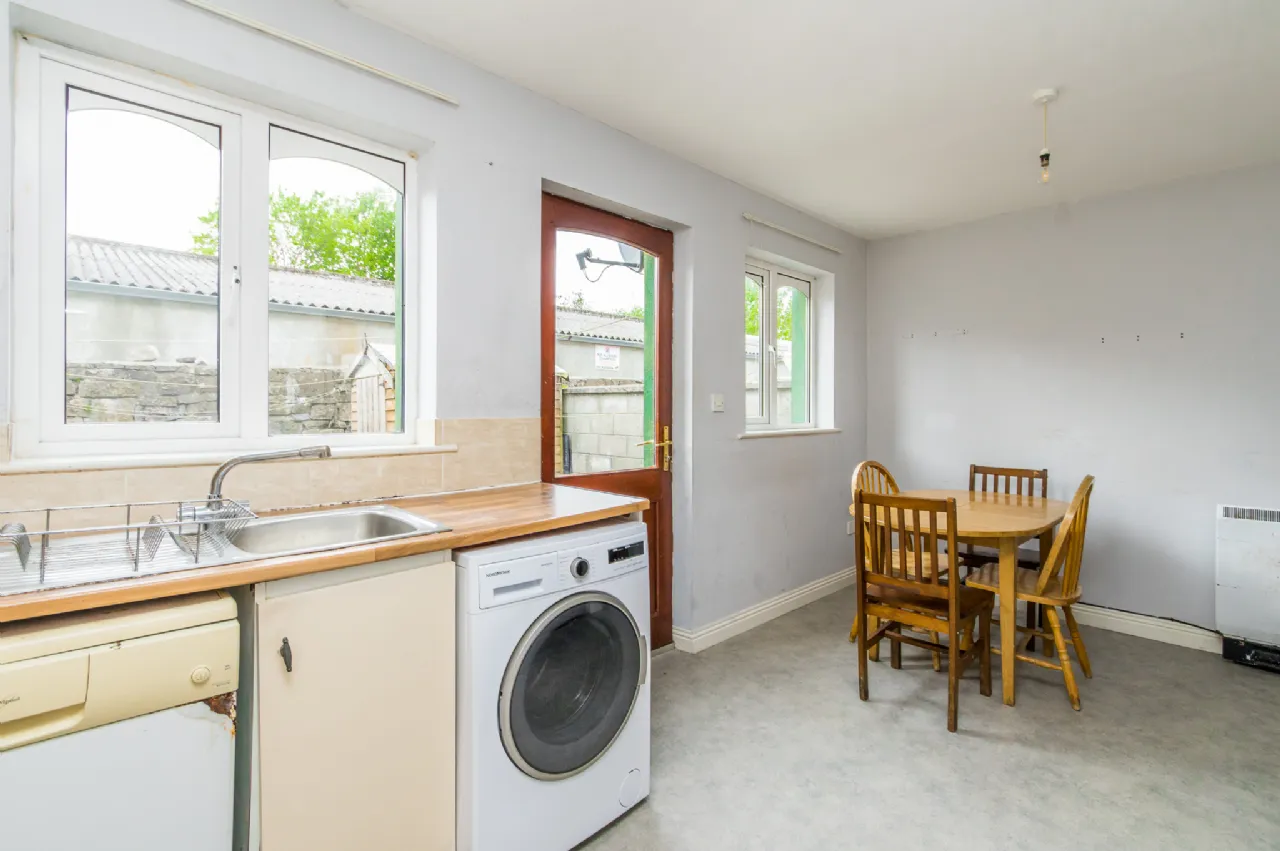 Photo of 5 Bank Gardens, Henry Street, Roscommon, F42F884