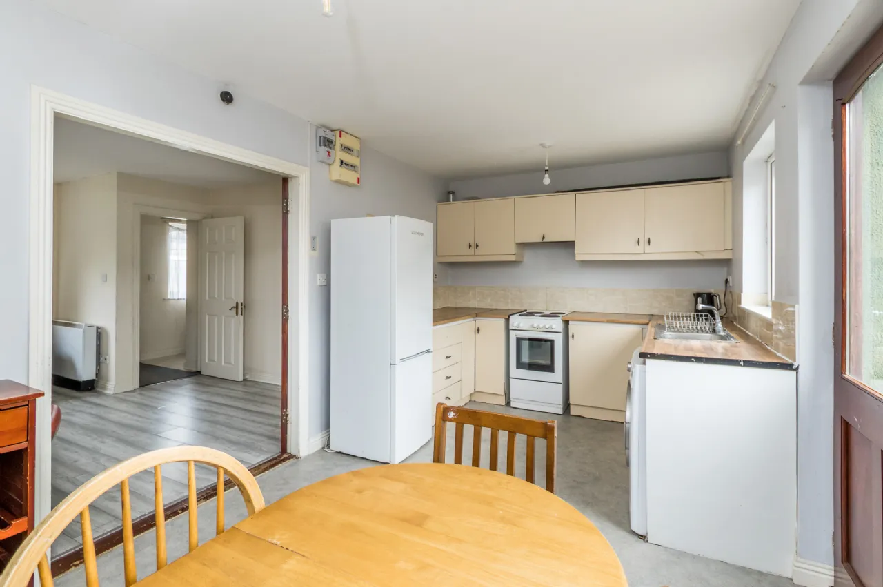 Photo of 5 Bank Gardens, Henry Street, Roscommon, F42F884