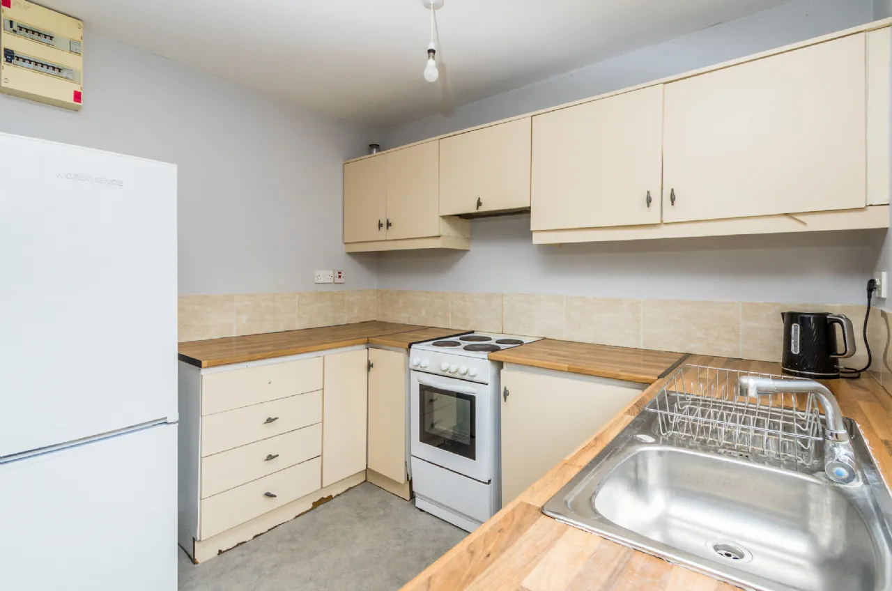 Photo of 5 Bank Gardens, Henry Street, Roscommon, F42F884