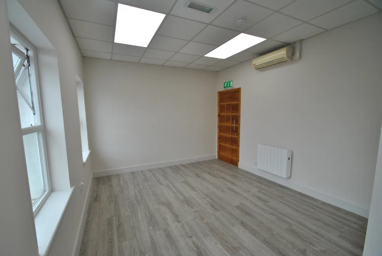 Photo of Offices To Let, Grove Street, Roscrea, Co. Tipperary, E53DY06
