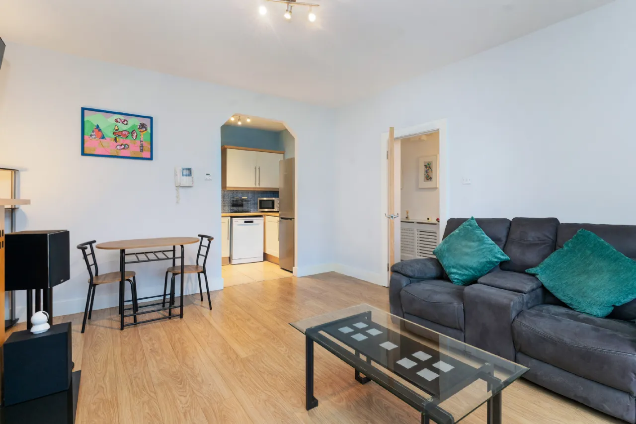 Photo of 31 The Oval, Tullyvale, Cabinteely, Dublin 18, D18 AD65