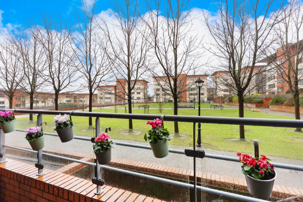 Photo of 31 The Oval, Tullyvale, Cabinteely, Dublin 18, D18 AD65