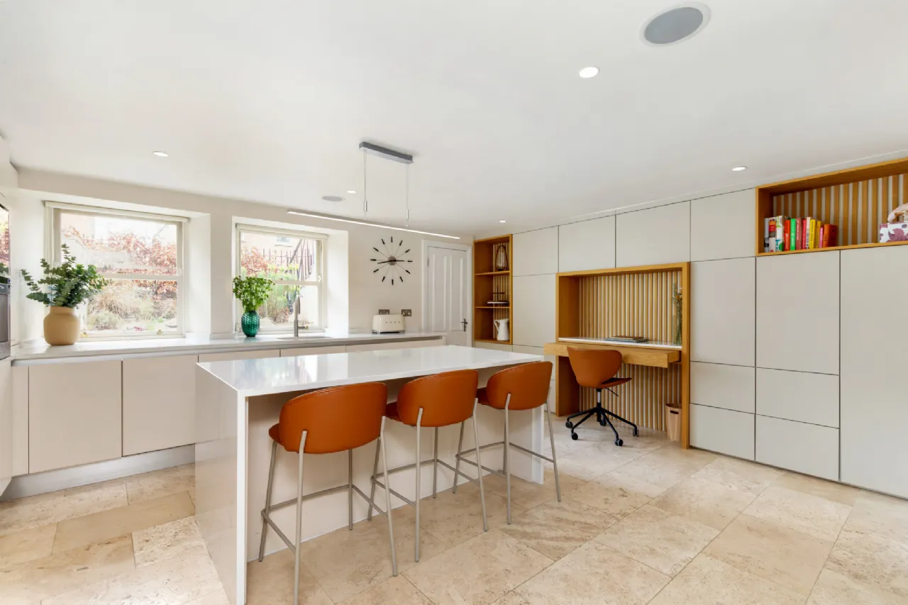 Photo of 1 Bloomfield Avenue, Portobello, Dublin 8, D08 T6H3