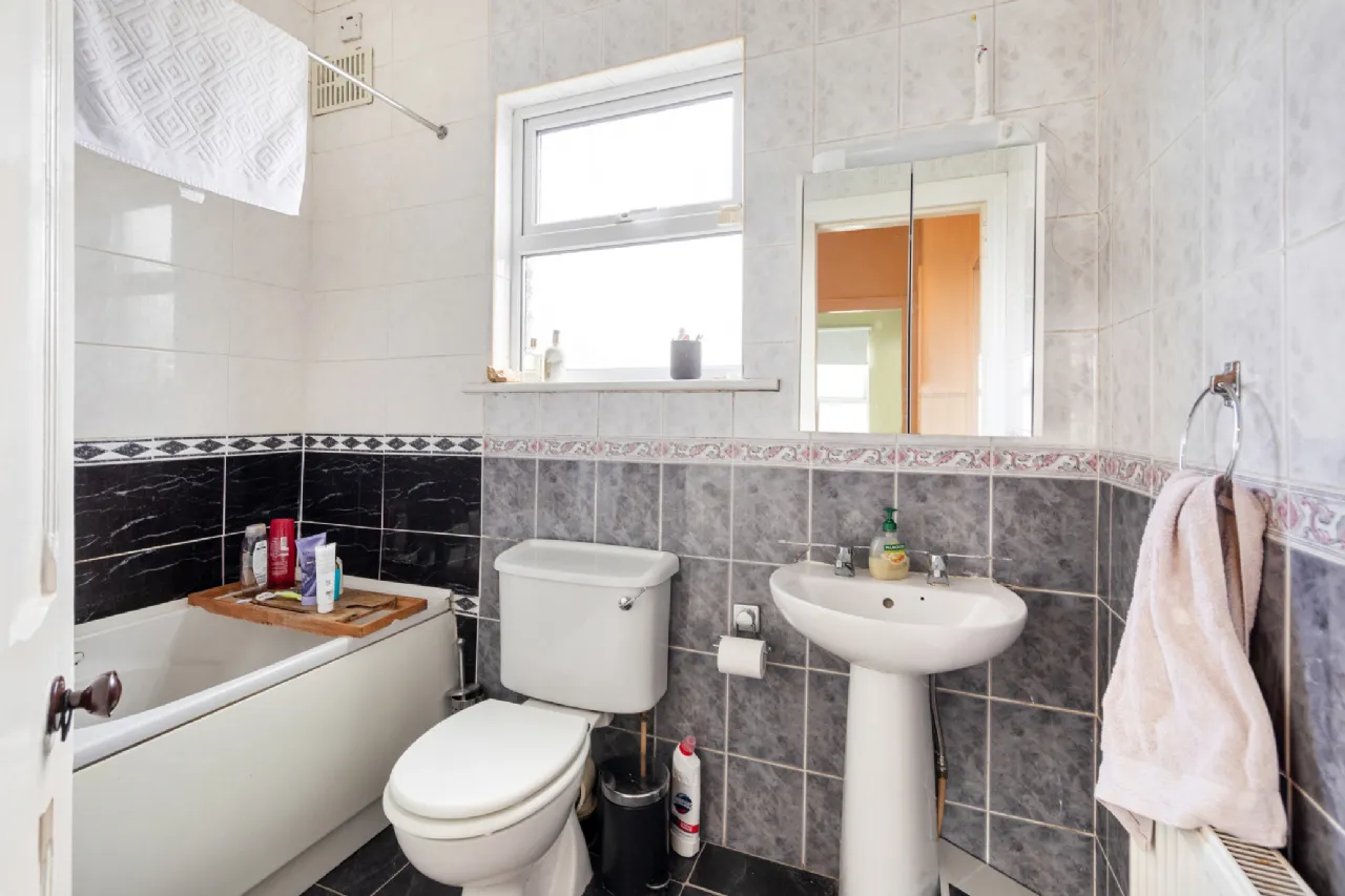 Photo of 1 Merton Avenue, South Circular Road, Dublin 8, D08 E7C5