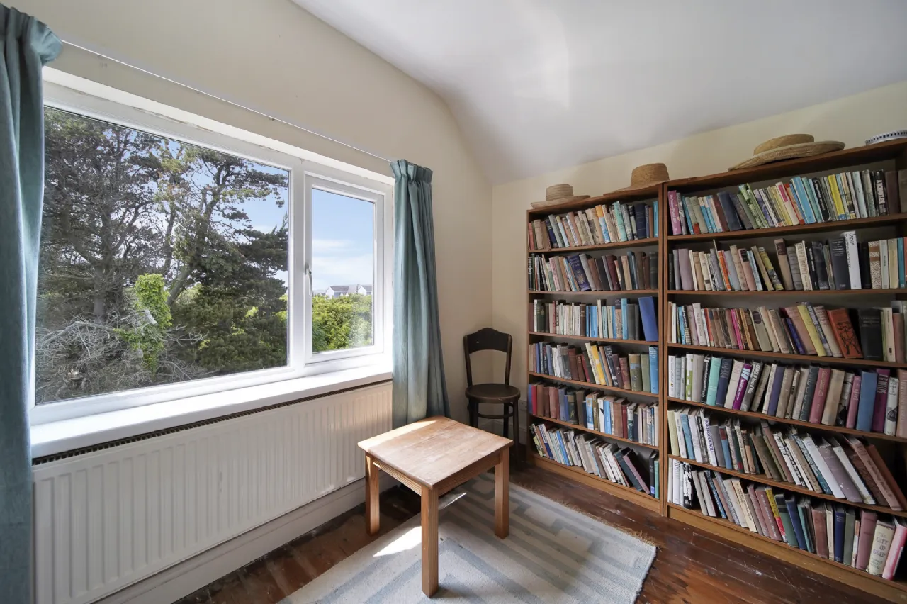 Photo of Cairn Cottage, Rinnaraw, Portnablagh, Co. Donegal, F92X6C1