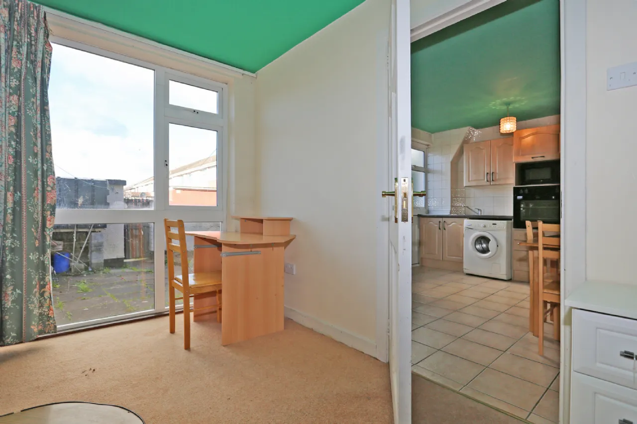 Photo of 17 Cronan Gardens, Shannon, Co. Clare, V14X856