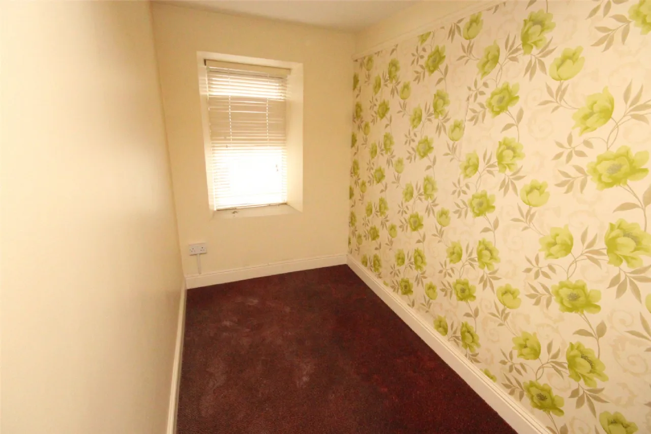 Photo of Sarsfield Street, Nenagh, Co. Tipperary, E45 YW31