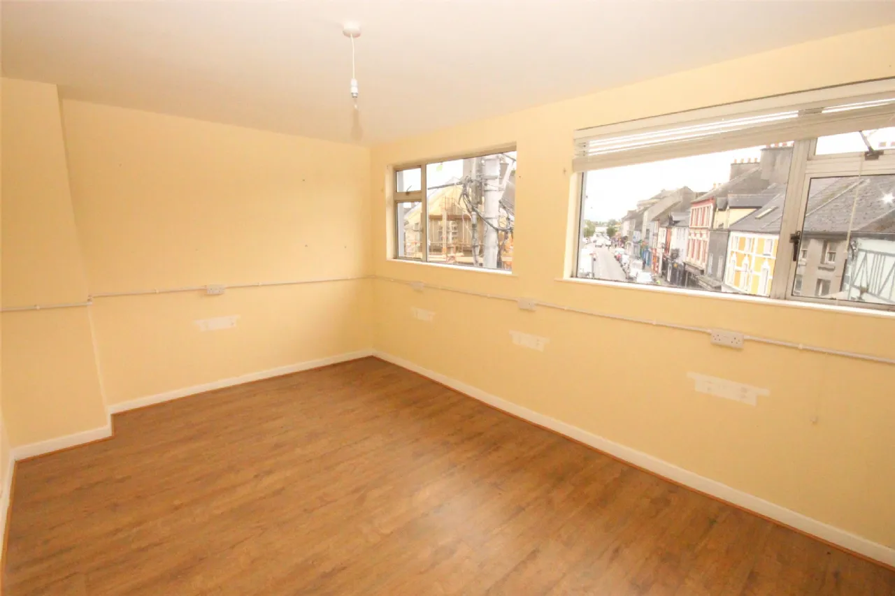 Photo of Sarsfield Street, Nenagh, Co. Tipperary, E45 YW31