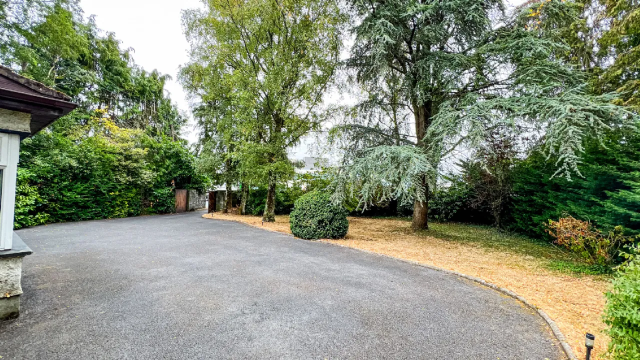 Photo of Sandfield, Freshford Road, Kilkenny, R95 HX3K