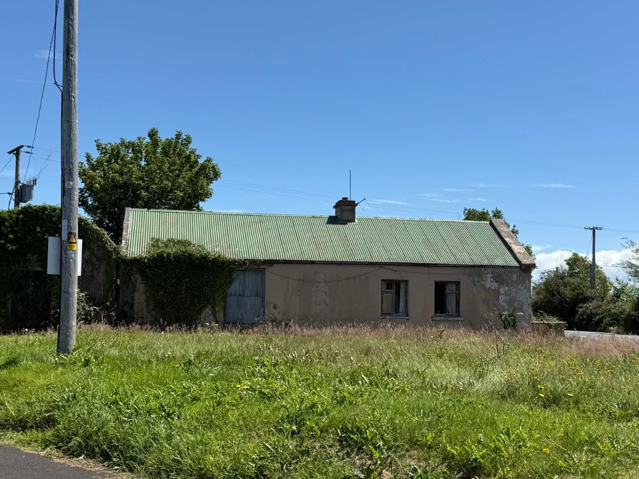 Photo of Listry Cross, Faha, Killarney, Co. Kerry, V93 E20D