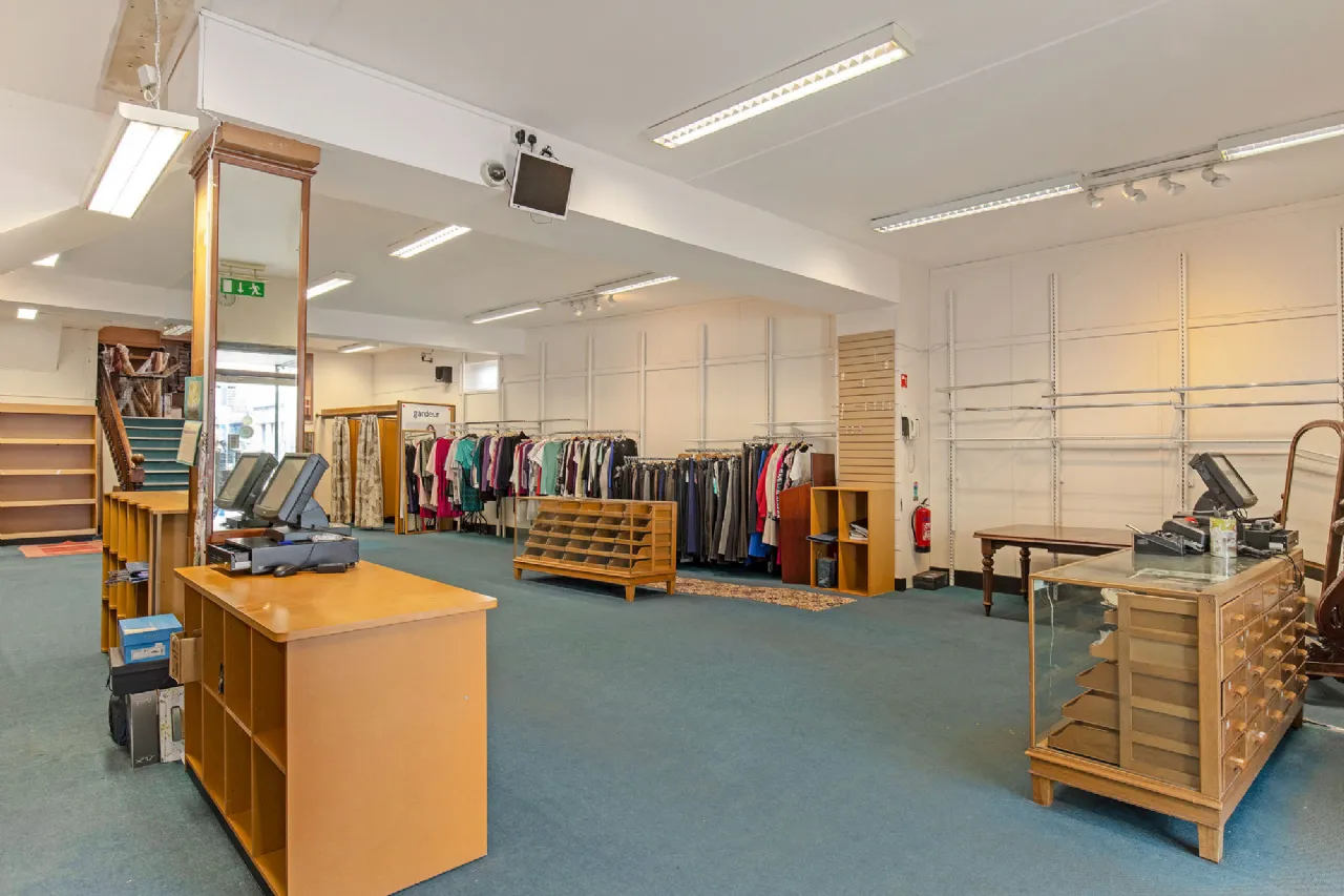 Photo of Clinton's, 25-27 Parnell Street, Clonmel, Co. Tipperary, E91X2V5