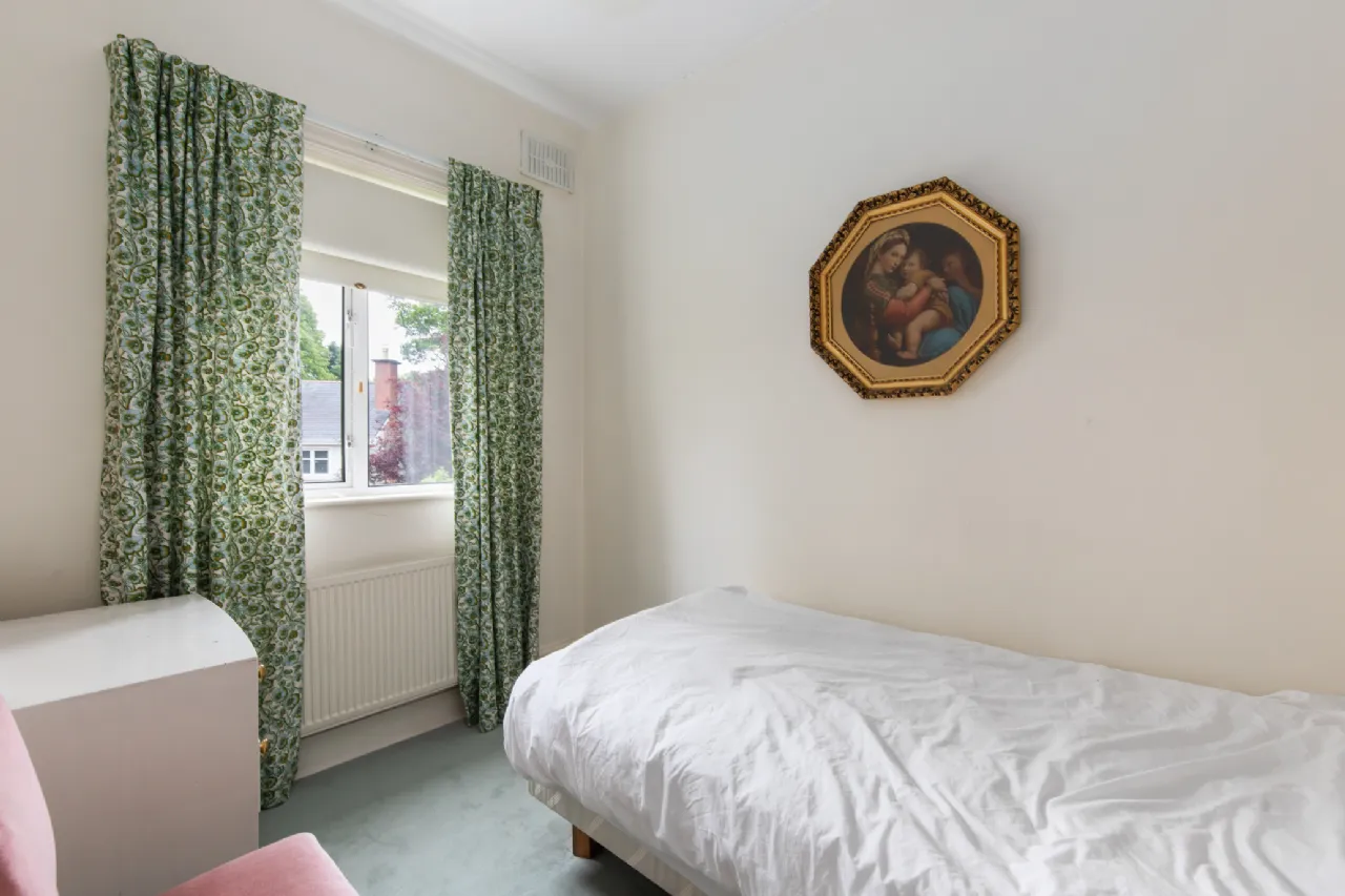 Photo of 8 Eglinton Park, Donnybrook, Dublin 4, D04 A8N8