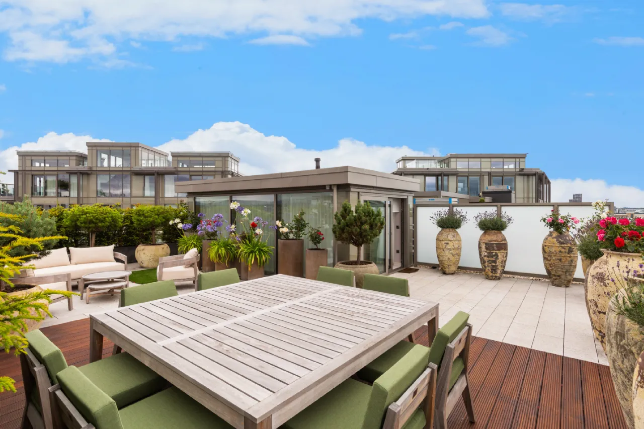 Photo of 28 The Hutchins, Lansdowne Place, Ballsbridge, Dublin 4, D04 W4A8