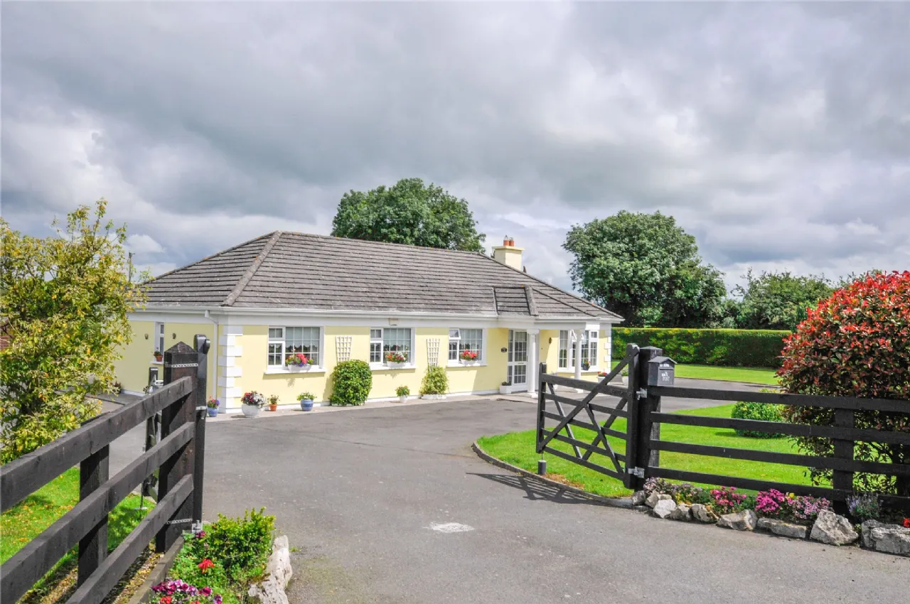 Photo of Farnes House, Rahealty, Thurles, Co. Tipperary, E41 C2P8