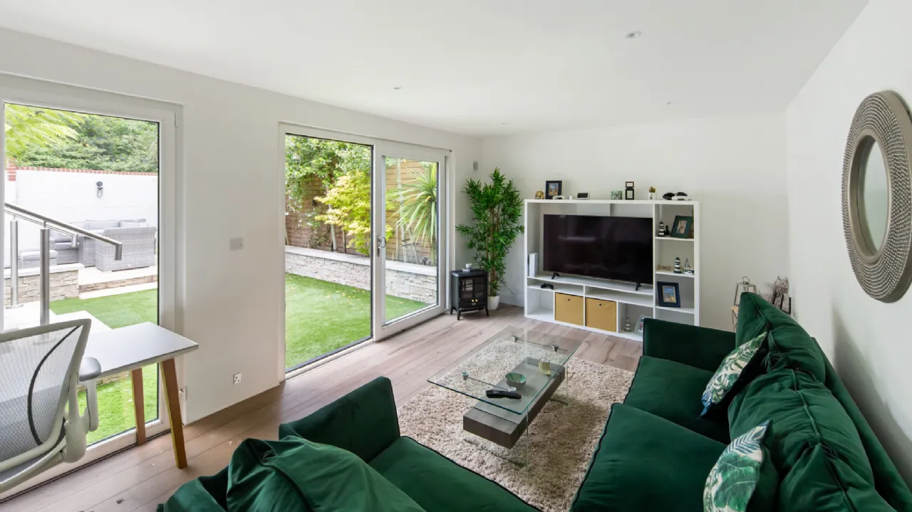 Photo of 63 Holmwood, Cabinteely, Dublin 18, D18 X8H3