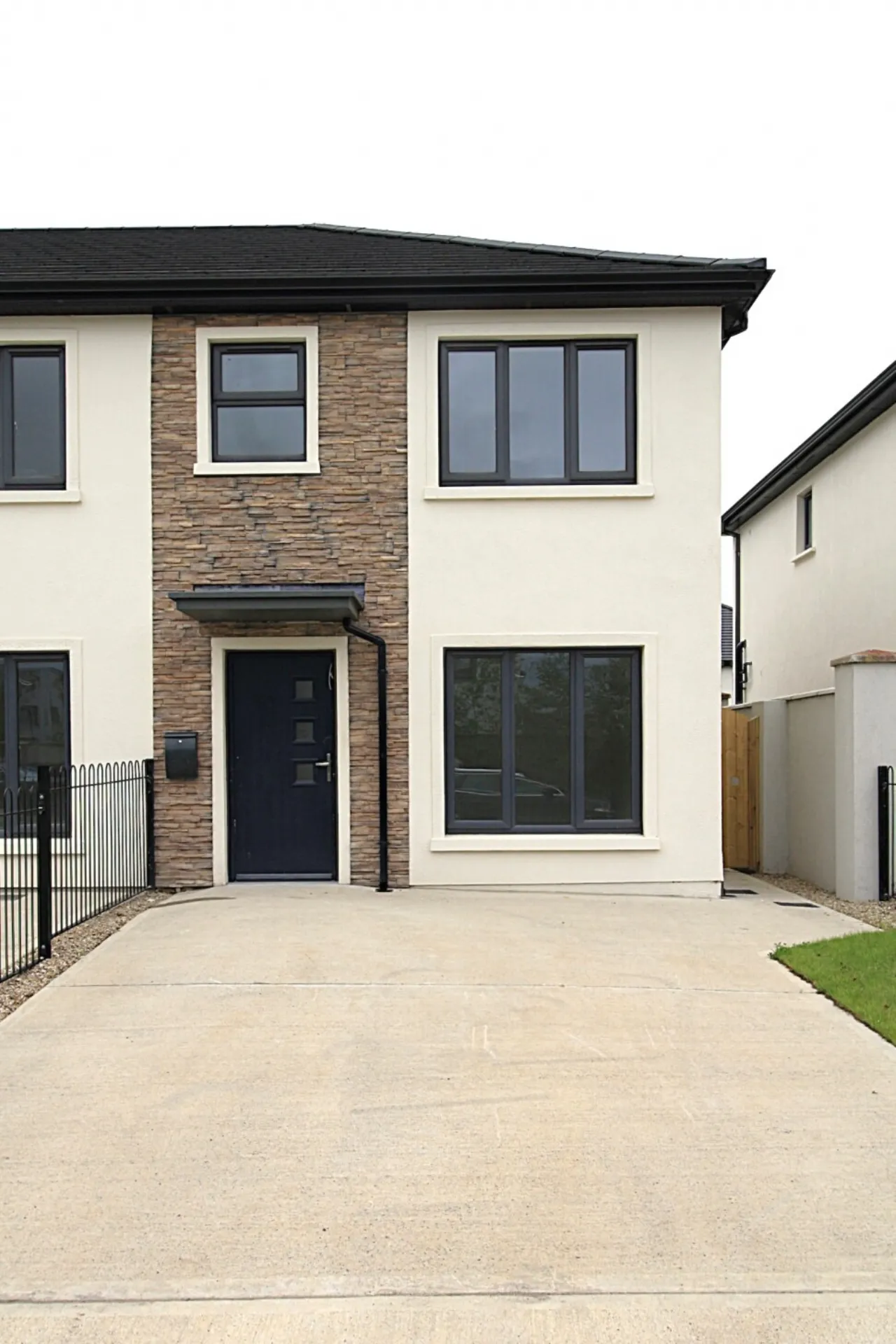 Photo of 3-Bed, End-Of-Terrace (98 Sq M), Cois Dara, Tullow Road, Carlow