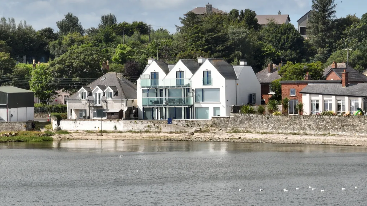 Photo of Sea Beach, Sandymount, Blackrock, Co. Louth, A91 N274
