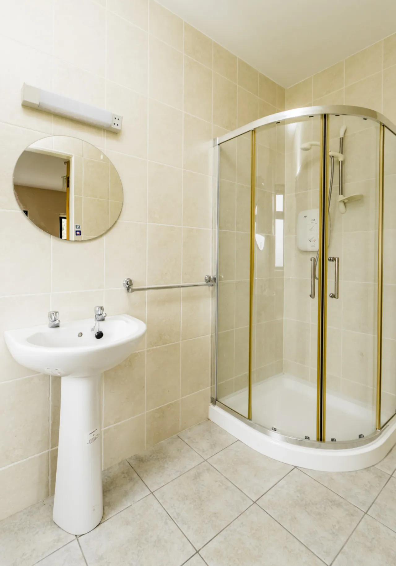 Photo of Killinordanbeg, Scramogue, Co. Roscommon, F42F656