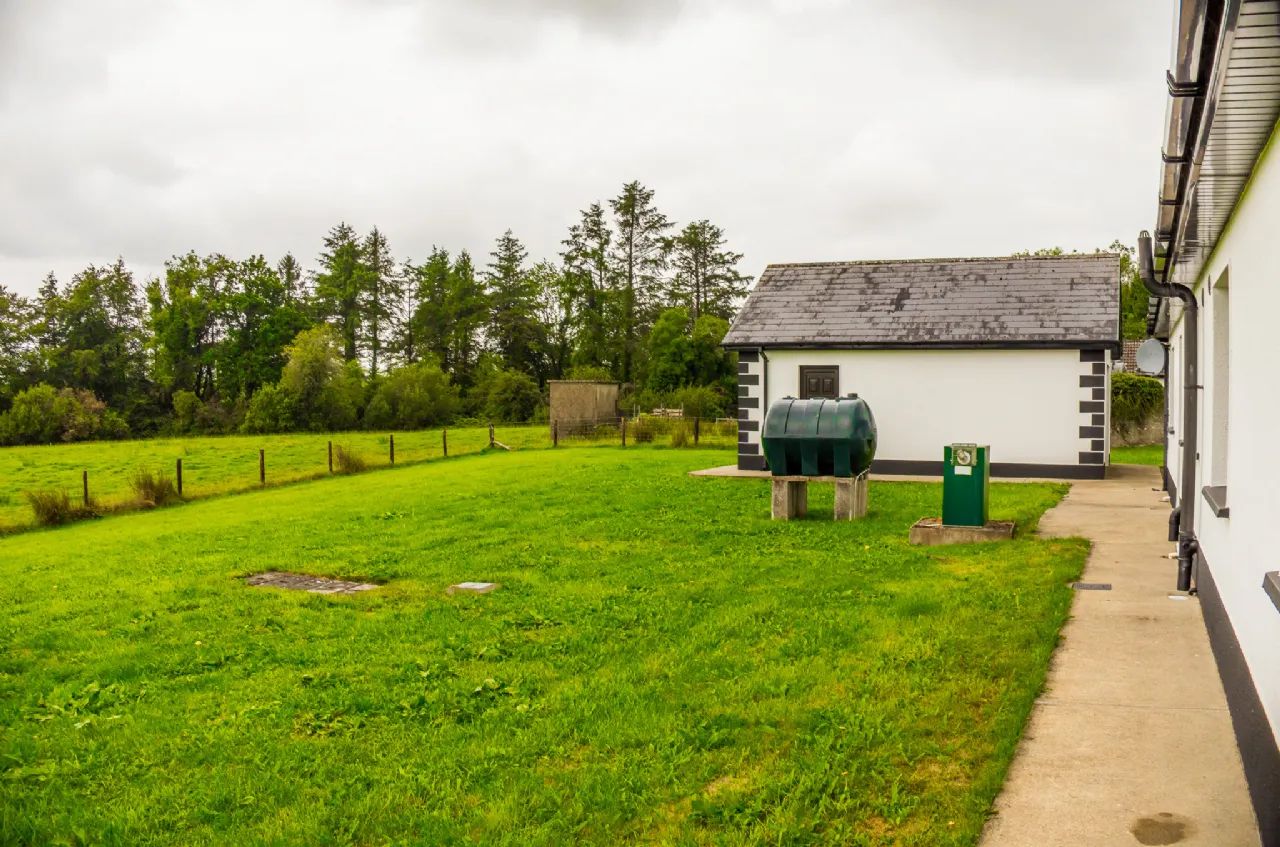 Photo of Killinordanbeg, Scramogue, Co. Roscommon, F42F656