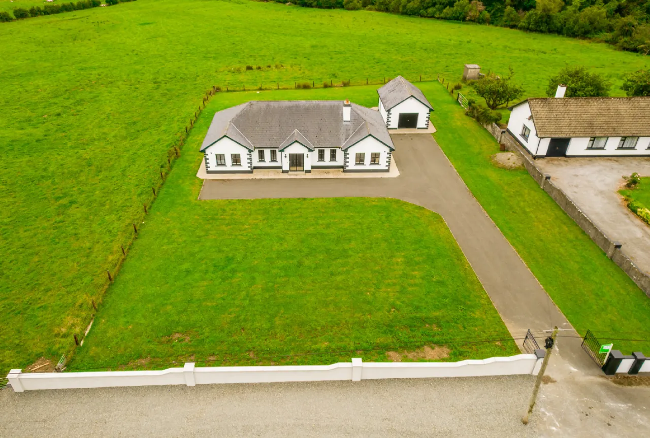 Photo of Killinordanbeg, Scramogue, Co. Roscommon, F42F656