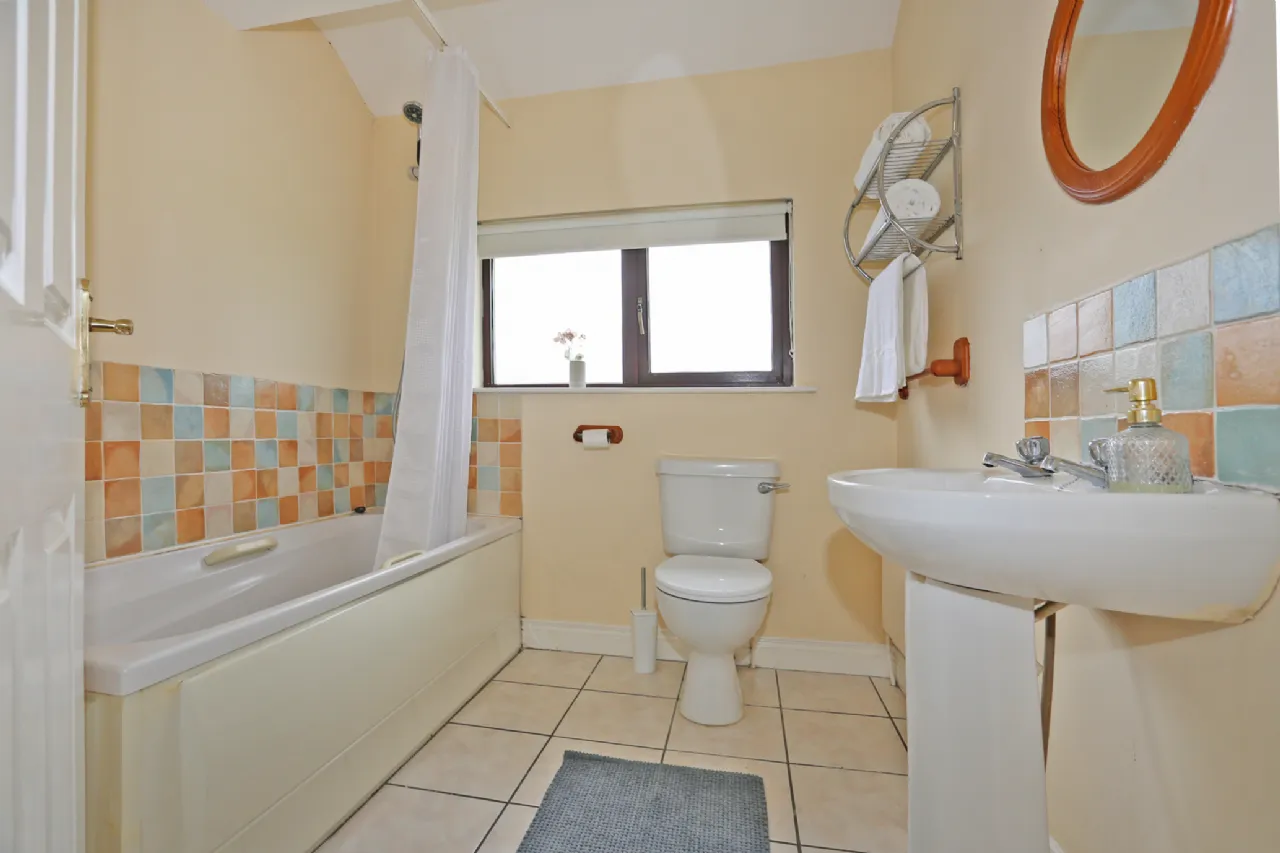 Photo of 44 Dooradoyle Park, Dooradoyle, Limerick, V94 RCY6