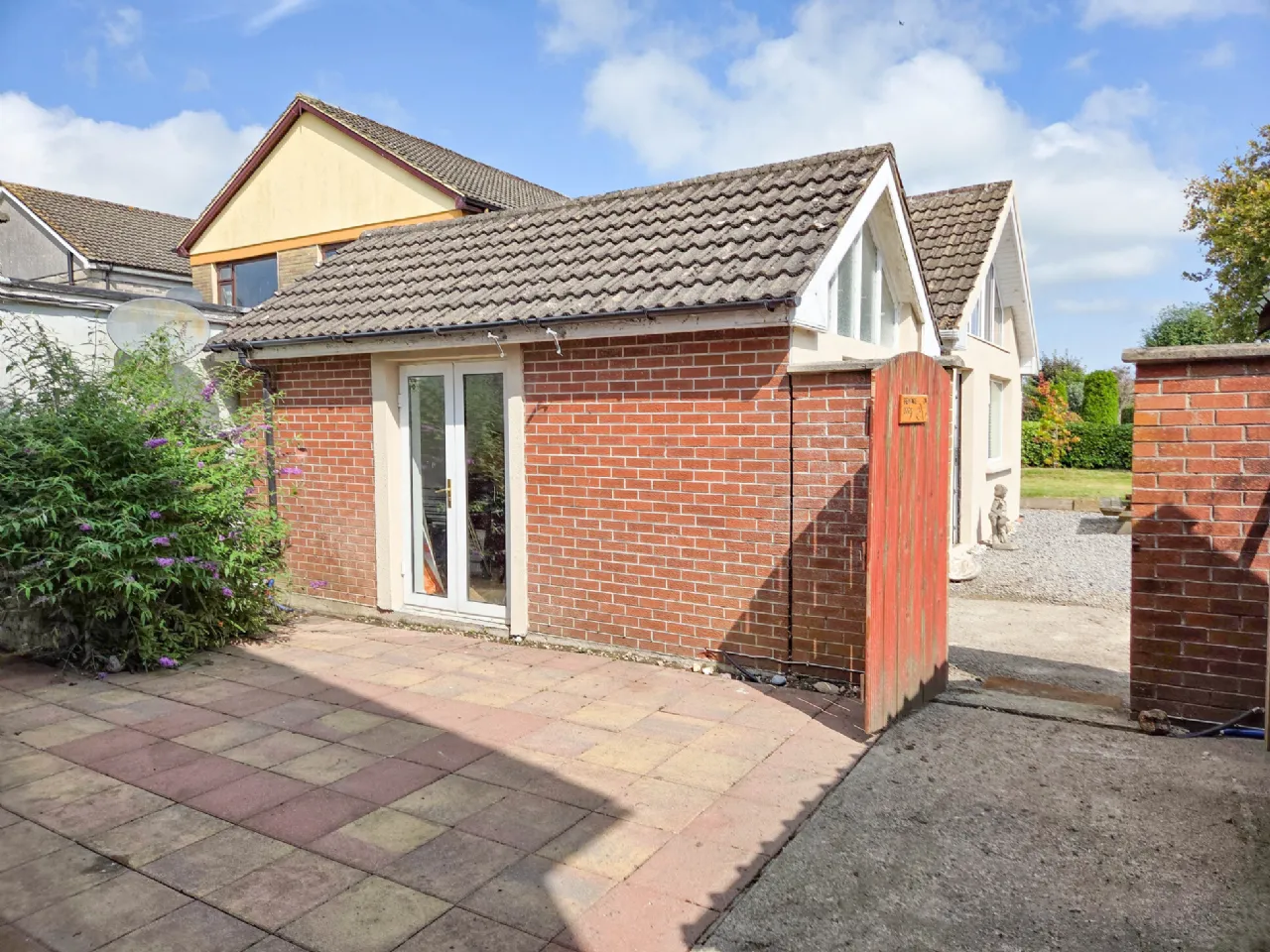 Photo of 18 Willowmere Drive, Thurles, Co. Tipperary, E41 N8X9