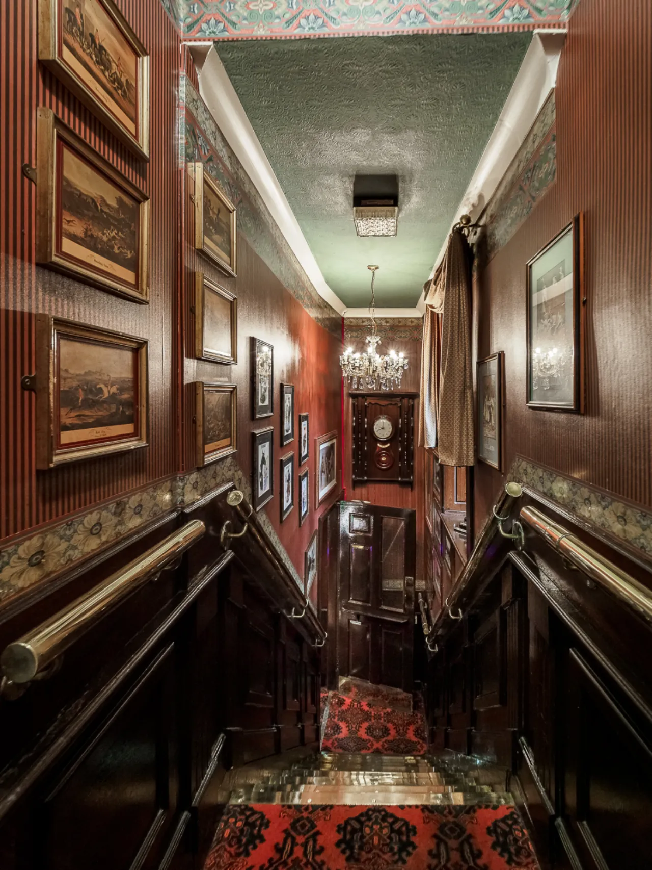 Photo of Sean Tierneys Bar & Restaurant, 13 Connell Street, Clonmel, Co. Tipperary, E91 RD83