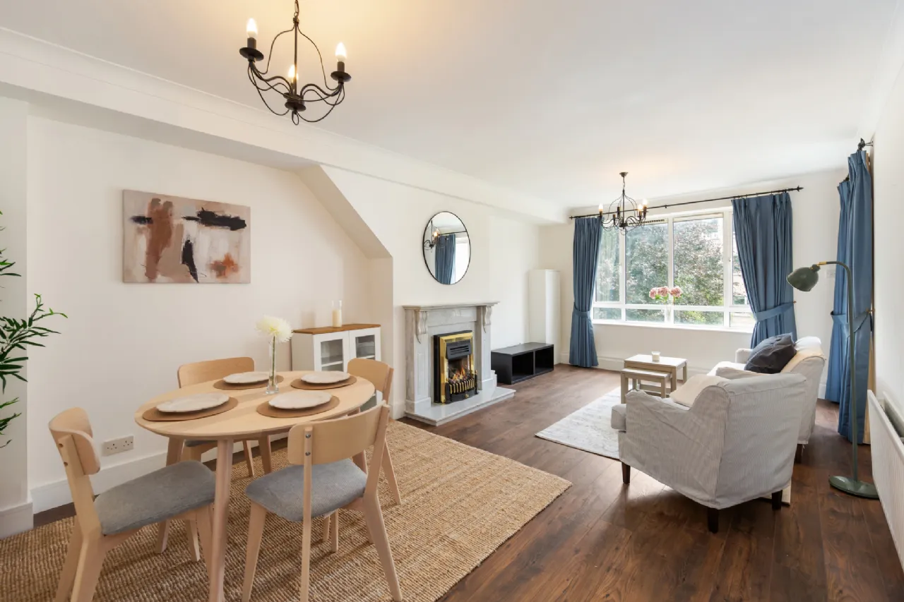 Photo of 17 Ballsbridge Gardens, Ballsbridge, Dublin 4, D04 YH63