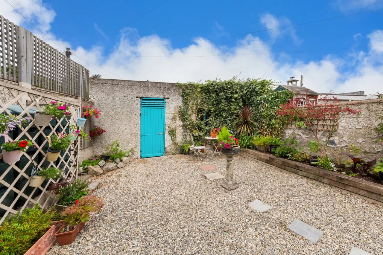 Photo of 25 Templeogue Road, Terenure, Dublin 6W, D6W HD72