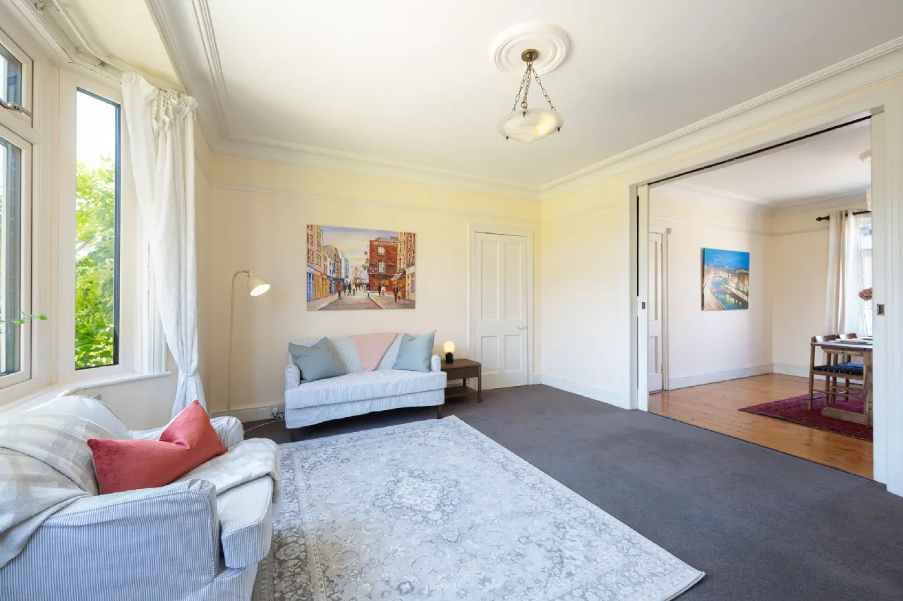 Photo of 25 Templeogue Road, Terenure, Dublin 6W, D6W HD72