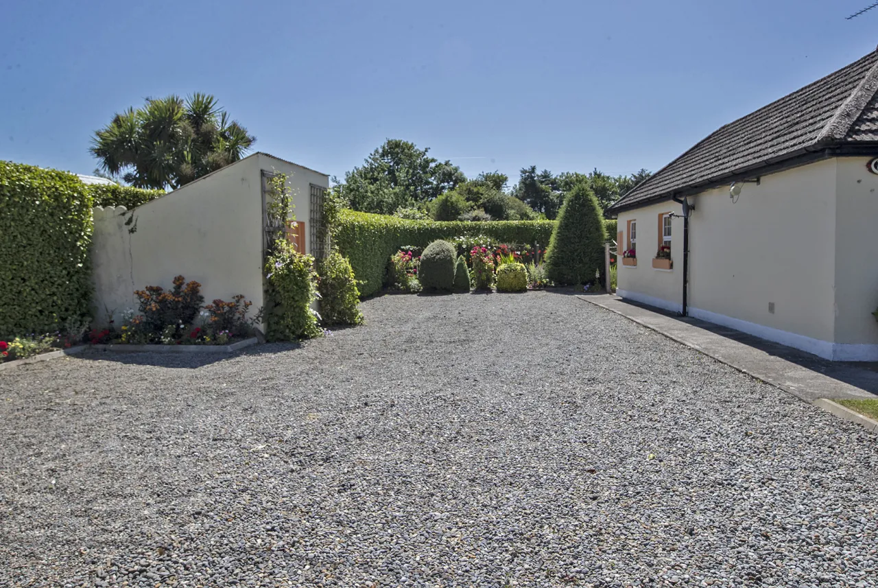 Photo of Yellow Shell Cottage, Ballyrandle, Dungarvan, Co Waterford, X35 X202