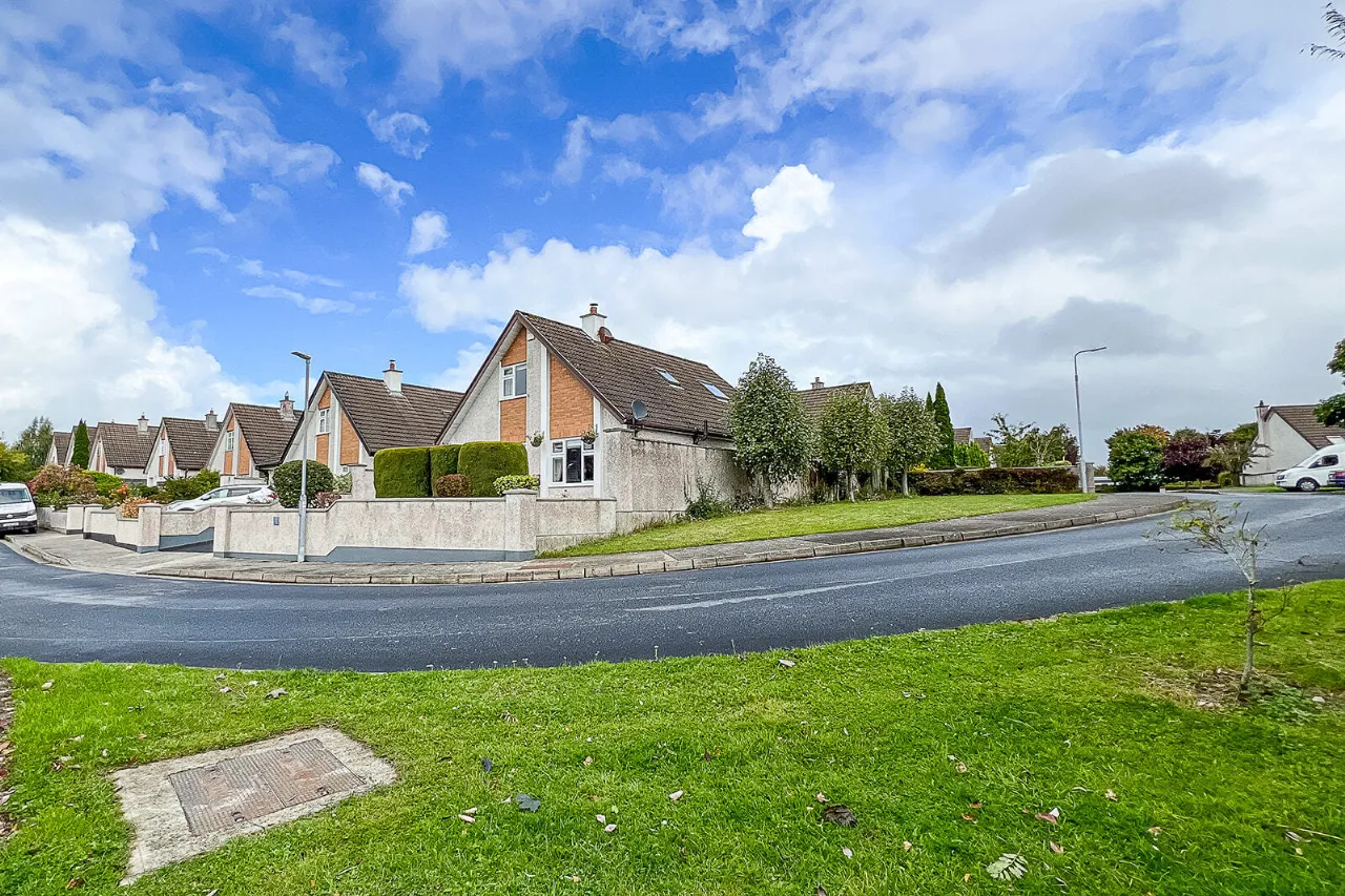 Photo of 8 Mayfield, Kells Road, Kilkenny, R95 RW7P