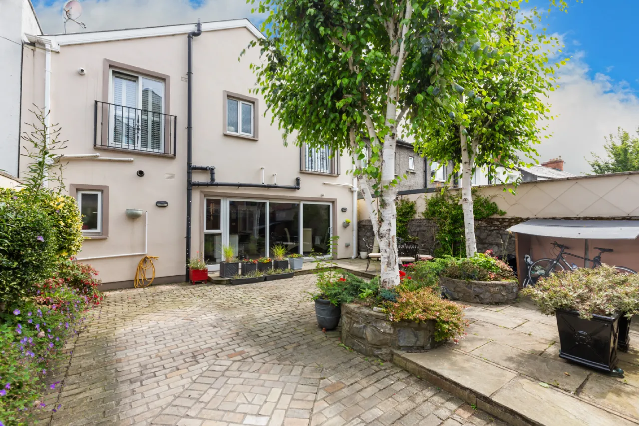 Photo of 6 Eglinton Terrace, Donnybrook, Dublin 4, D04 R9X6