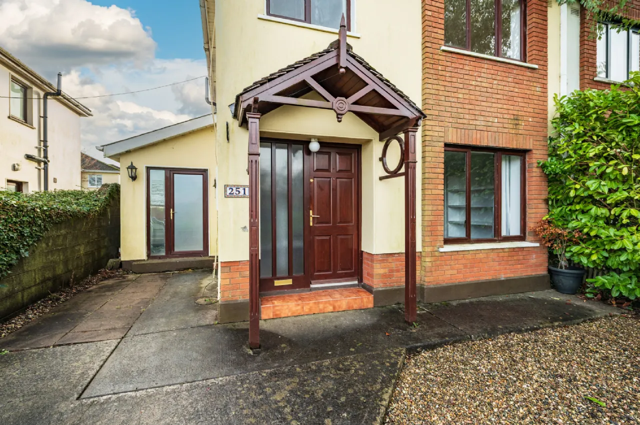 Photo of 251 Oakfield Park,, Naas,, Co. Kildare, W91 Y00D