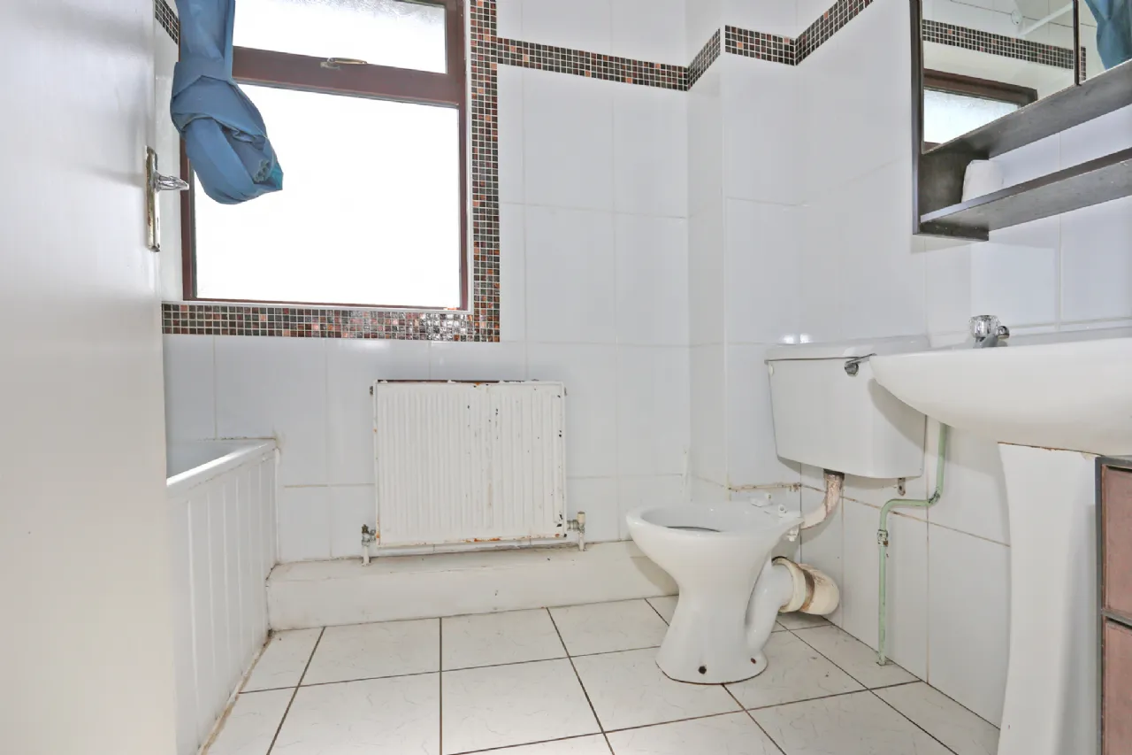 Photo of 12 Beechwood Grove, Sixmilebridge, Co. Clare, V95Y170