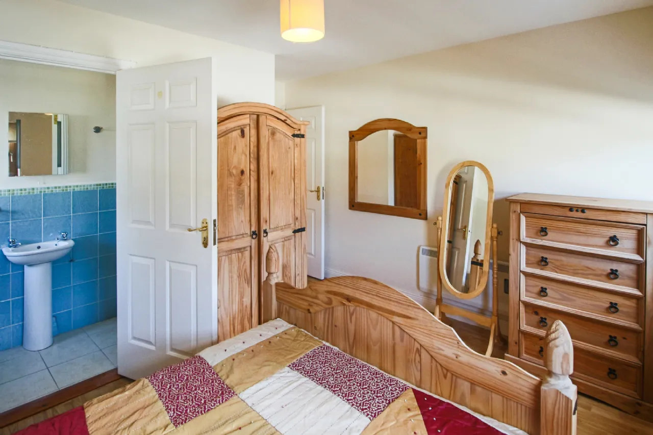 Photo of 4 Canal Side, Leitrim Village, Carrick-On-Shannon, Co. Leitrim, N41 E336