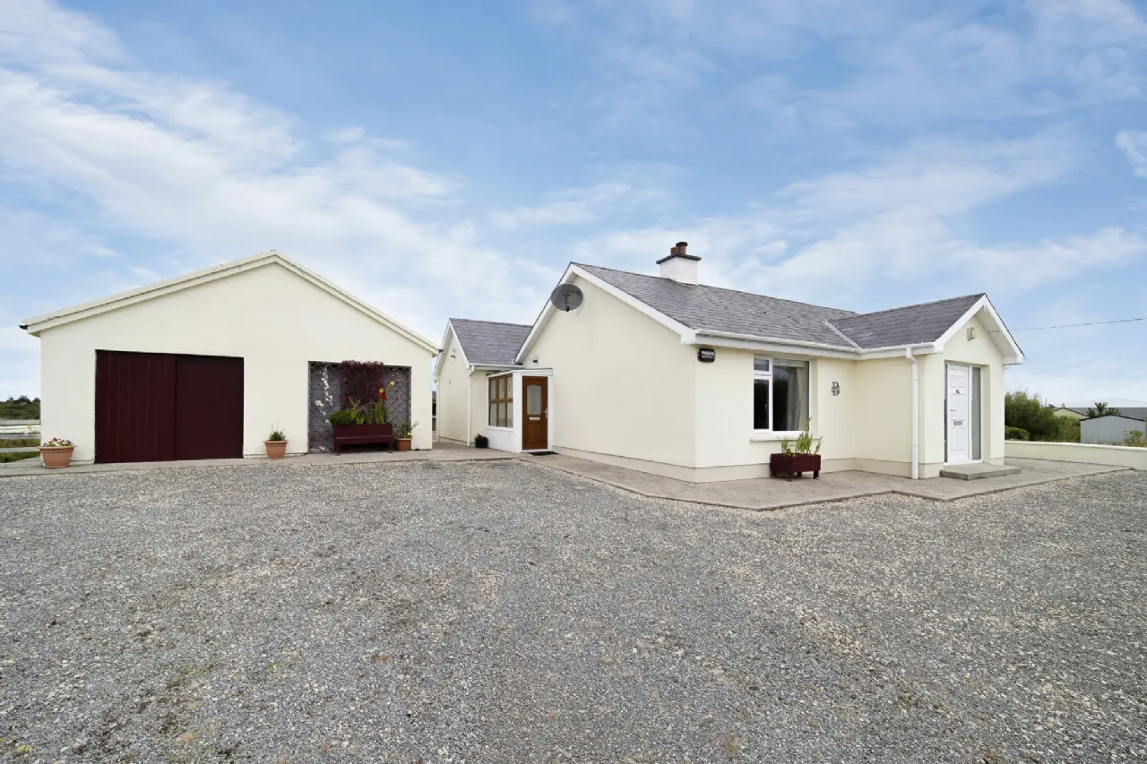 Photo of Lake View, Knockastaller, Bunbeg, Co. Donegal, F92H2H9