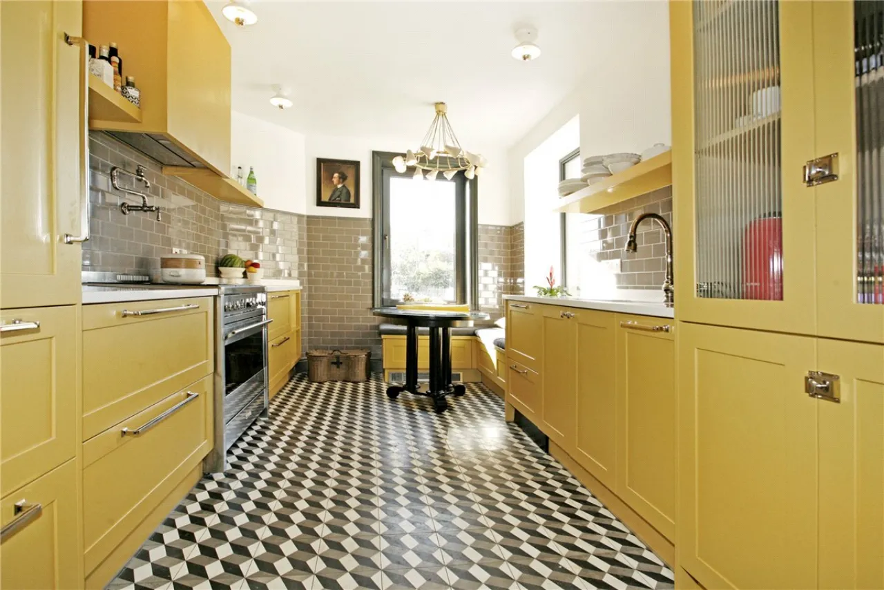 Photo of 2 Moyola Terrace, Ennis Road, Limerick, V94 R8XA