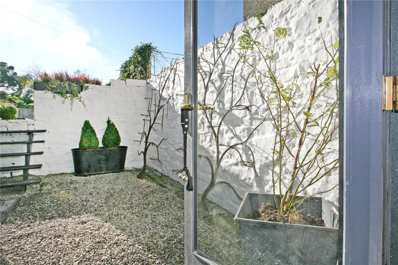 Photo of 2 Moyola Terrace, Ennis Road, Limerick, V94 R8XA